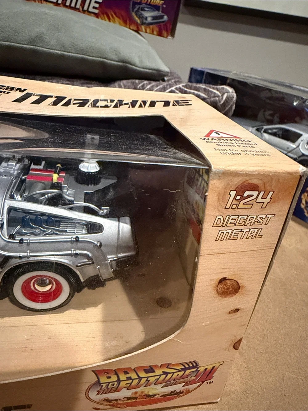 3 items BACK TO THE FUTURE  DeLorean Time Machine Silver Die-Cast Collectibles